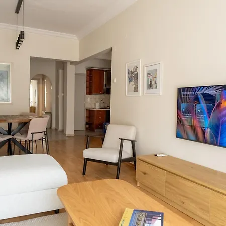 Spacious Stylish Luxurious Apartament Saloniki