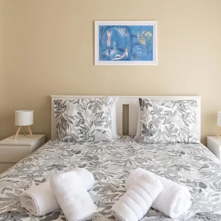 Spacious Stylish Luxurious
